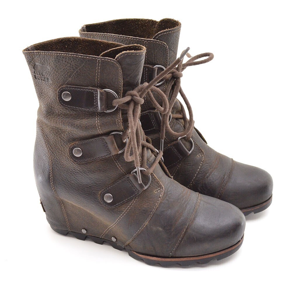 Sorel Joan of Arctic Wedge Boots size 38.5 / 7.5 Brown Leather Lace Shoes